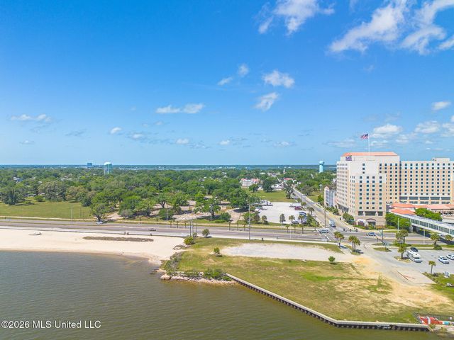 315 Beach Blvd Boulevard, Biloxi, MS 39530
