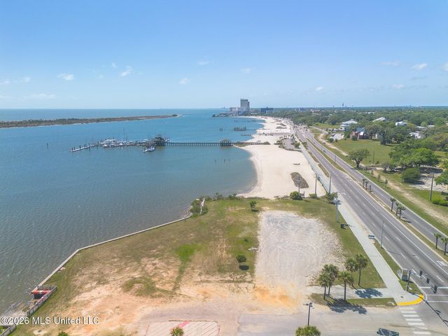 315 Beach Blvd Boulevard, Biloxi, MS 39530