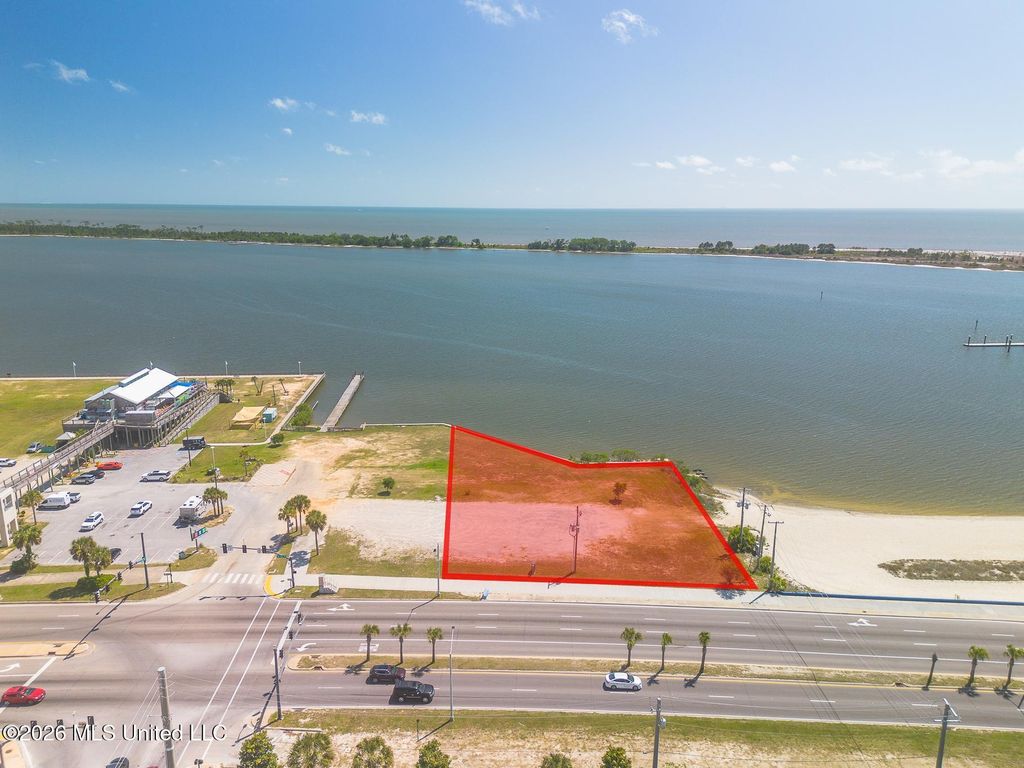 315 Beach Blvd Boulevard, Biloxi, MS 39530