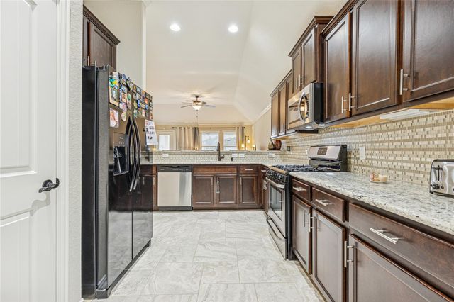 3876 Oakmist Bend Lane, Spring, TX 77386