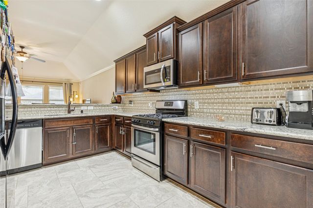 3876 Oakmist Bend Lane, Spring, TX 77386