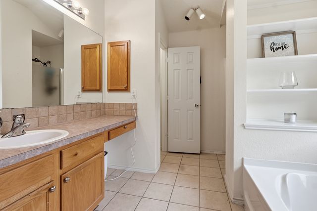 9225 Nightingale Drive, Fort Worth, TX 76123