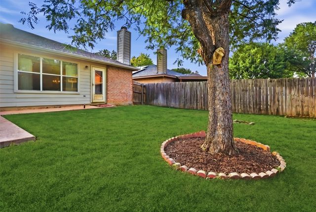 9225 Nightingale Drive, Fort Worth, TX 76123