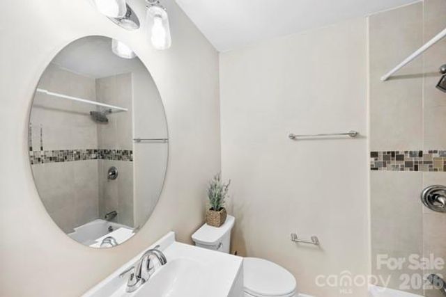 112 Brook Lane, Mount Holly, NC 28120