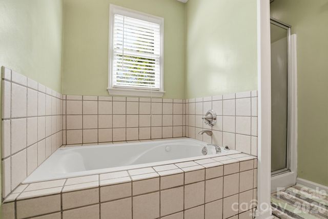 1539 Bear Mountain Road, Charlotte, NC 28214