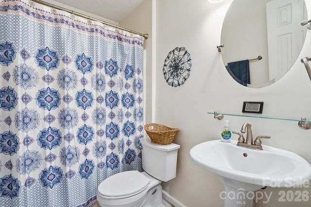 1539 Bear Mountain Road, Charlotte, NC 28214