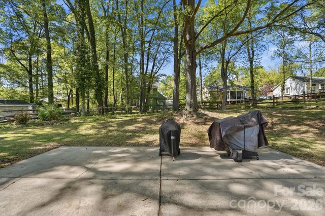 1539 Bear Mountain Road, Charlotte, NC 28214