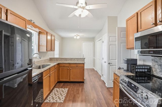 1539 Bear Mountain Road, Charlotte, NC 28214