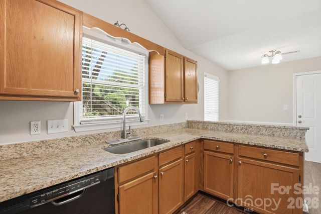 1539 Bear Mountain Road, Charlotte, NC 28214