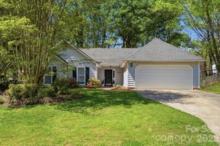 1539 Bear Mountain Road, Charlotte, NC 28214