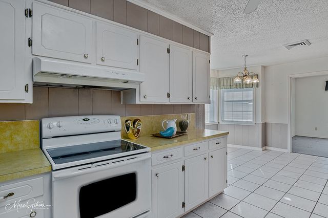 11743 Sparks Davis Road, Keithville, LA 71047