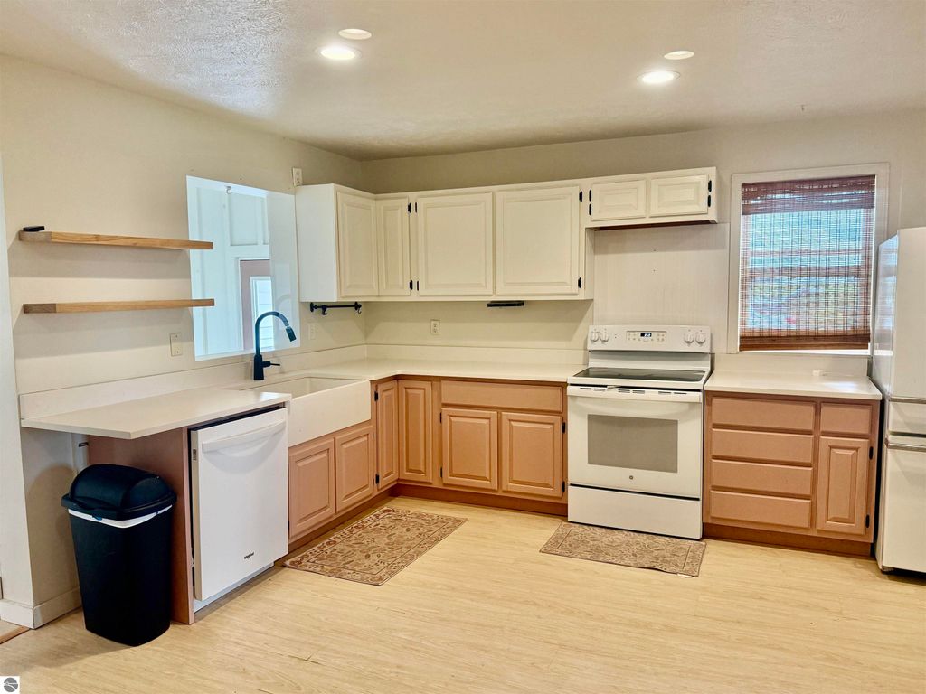 Image 15 of property listing at 5380 N Baldwin Road, St Louis, MI 48880