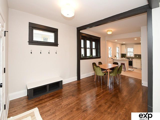 918 S 38th Street, Omaha, NE 68105