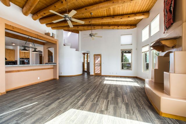 6628 High Ridge Place NE, Albuquerque, NM 87111