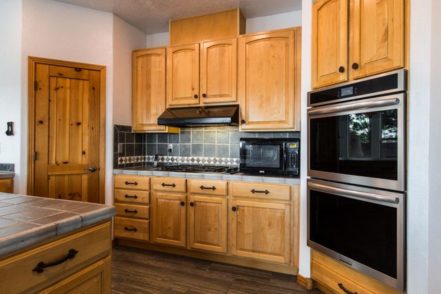 6628 High Ridge Place NE, Albuquerque, NM 87111
