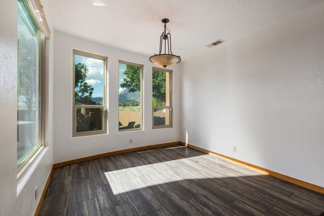6628 High Ridge Place NE, Albuquerque, NM 87111