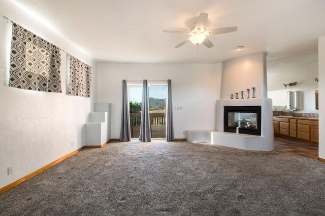 6628 High Ridge Place NE, Albuquerque, NM 87111