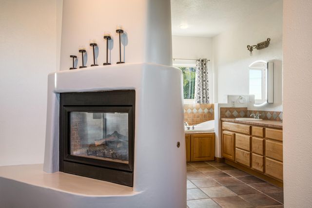 6628 High Ridge Place NE, Albuquerque, NM 87111