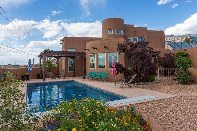 6628 High Ridge Place NE, Albuquerque, NM 87111