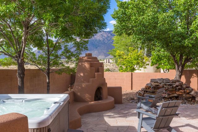 6628 High Ridge Place NE, Albuquerque, NM 87111