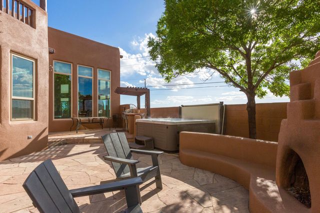 6628 High Ridge Place NE, Albuquerque, NM 87111