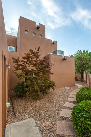 6628 High Ridge Place NE, Albuquerque, NM 87111