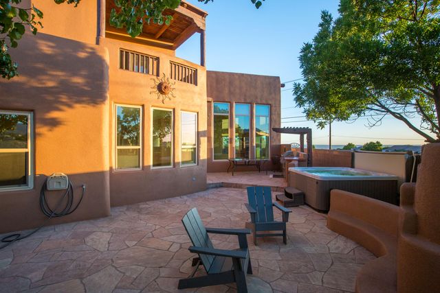 6628 High Ridge Place NE, Albuquerque, NM 87111