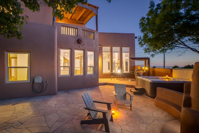 6628 High Ridge Place NE, Albuquerque, NM 87111