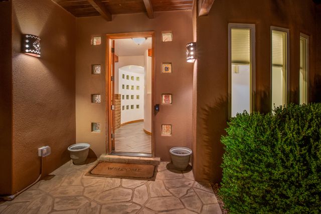 6628 High Ridge Place NE, Albuquerque, NM 87111