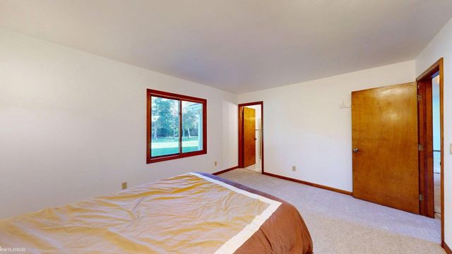 45440 Wakefield Street, Shelby Twp, MI 48317