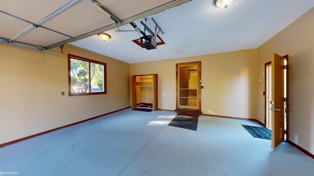 45440 Wakefield Street, Shelby Twp, MI 48317
