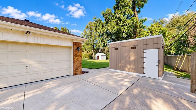 45440 Wakefield Street, Shelby Twp, MI 48317