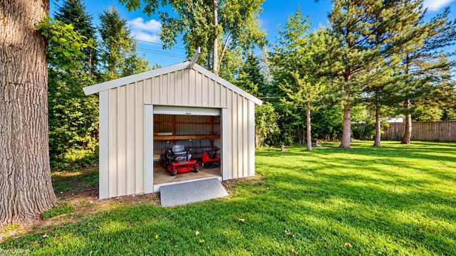 45440 Wakefield Street, Shelby Twp, MI 48317