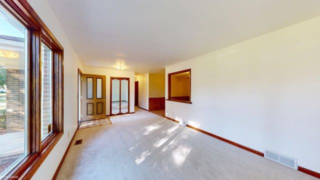 45440 Wakefield Street, Shelby Twp, MI 48317
