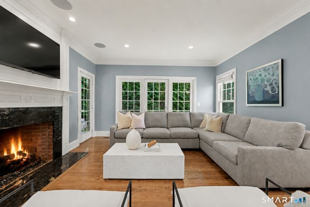 2 Ginos Way, Ridgefield, CT 06877