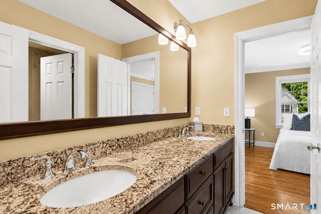 2 Ginos Way, Ridgefield, CT 06877
