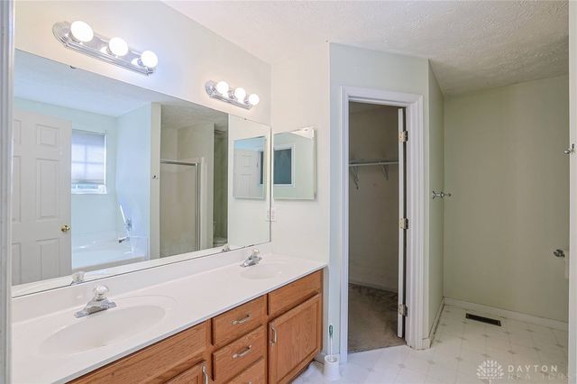 1019 Weeping Willow Lane, Maineville, OH 45039
