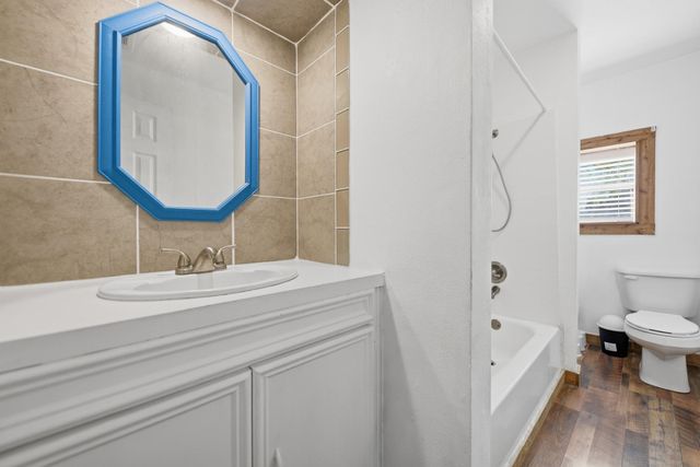 533 Giddings ST, Lexington, TX 78947