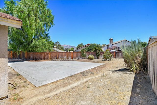 1639 Apapas, San Jacinto, CA 92583