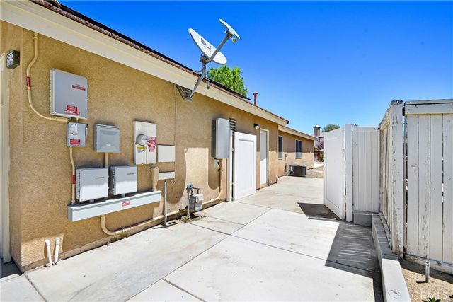 1639 Apapas, San Jacinto, CA 92583