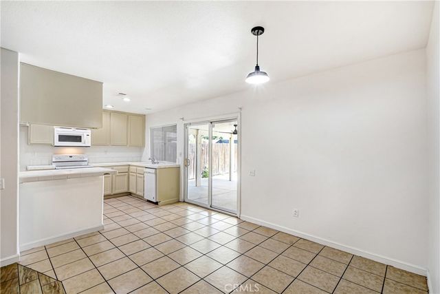 1639 Apapas, San Jacinto, CA 92583