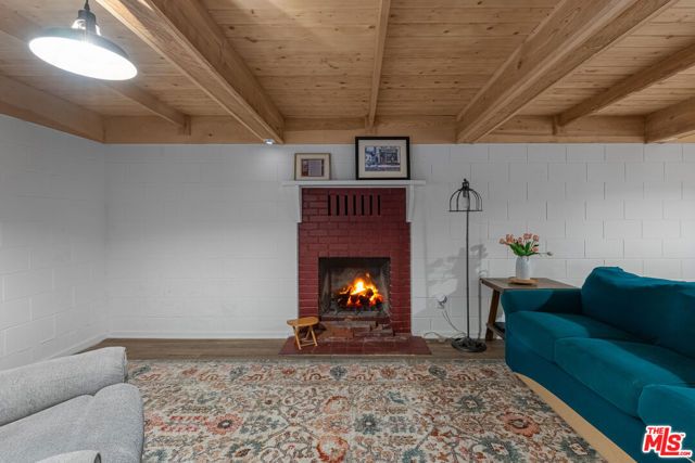 2595 Sunset Drive, Running Springs, CA 92382