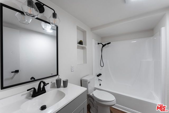 2595 Sunset Drive, Running Springs, CA 92382