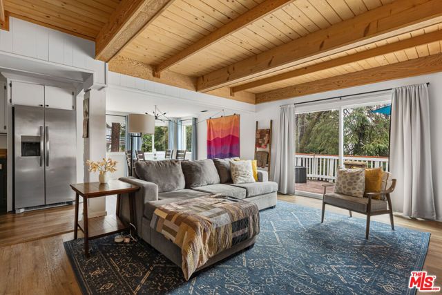 2595 Sunset Drive, Running Springs, CA 92382