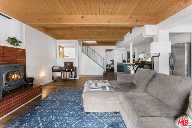 2595 Sunset Drive, Running Springs, CA 92382