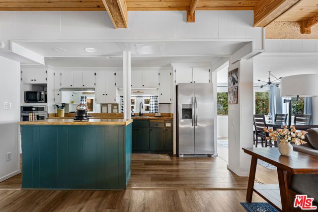 2595 Sunset Drive, Running Springs, CA 92382