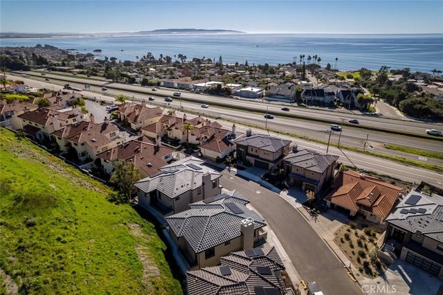 2732 Barcelona Street, Pismo Beach, CA 93449