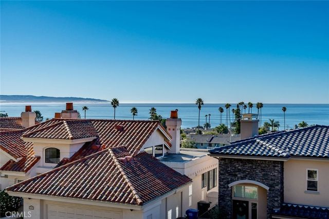 2732 Barcelona Street, Pismo Beach, CA 93449