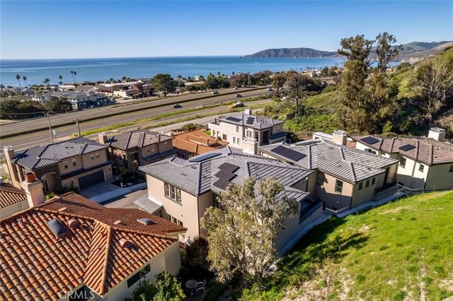 2732 Barcelona Street, Pismo Beach, CA 93449