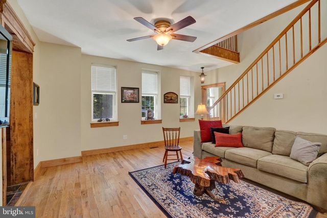 2537 SEITZLAND RD, Glen Rock, PA 17327